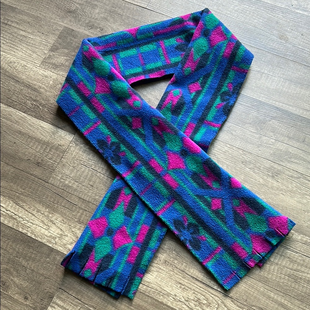 **New Item In! Vintage Fleece Vibrant Geometric Patterned Scarf